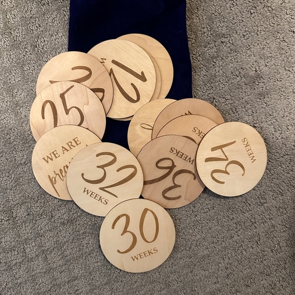 Wooden Milestone Discs - Picture 1 of 2